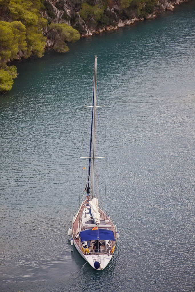 Sailing: From North to South the island offers many sea routes to satisfy even the most experienced sailors. The island has two modern marinas to welcome you and throughout most of the year the fair winds will help you enjoy your sailing routes. Many beaches accessible only by boat, an experience which you’ll never forget.