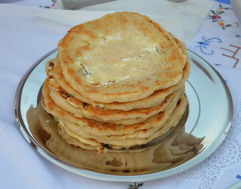 Νεράτη Μηζυθρόπιτα