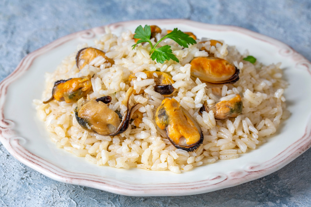 Πιλάφι με ρύζι Νέων Μαλγάρων και μύδια Χαλάστρας