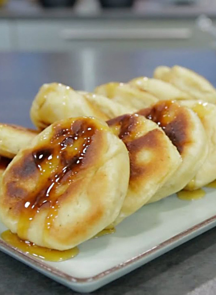 Πίτες με τυρί ή χόρτα