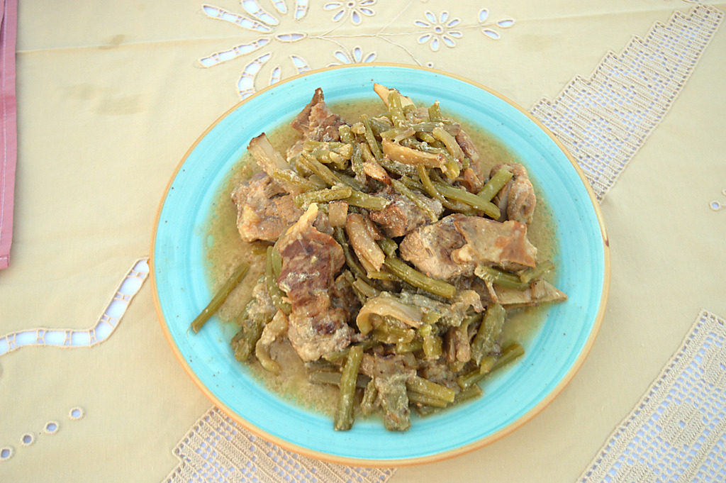 Συμιανά φασολάκια με κατσικάκι